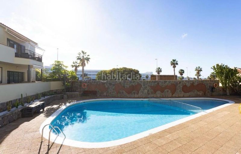 Foto 9cfc50d9-b4f3-4eb4-9e97-c091da25562d. Casa amb piscina a Playa del Duque Adeje