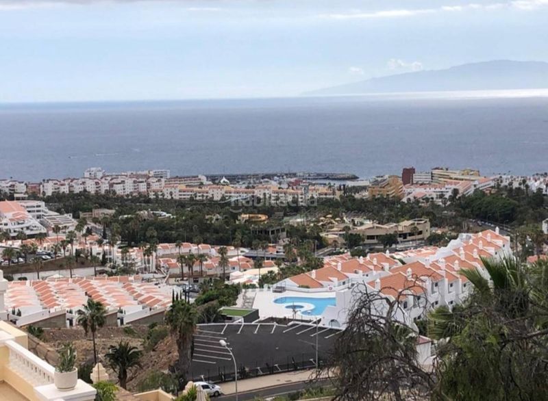 Foto f8307a99-7e13-4e18-9a92-7de75e2ab51e. Xalet amb aparcament piscina a Torviscas Centro y Alto Adeje