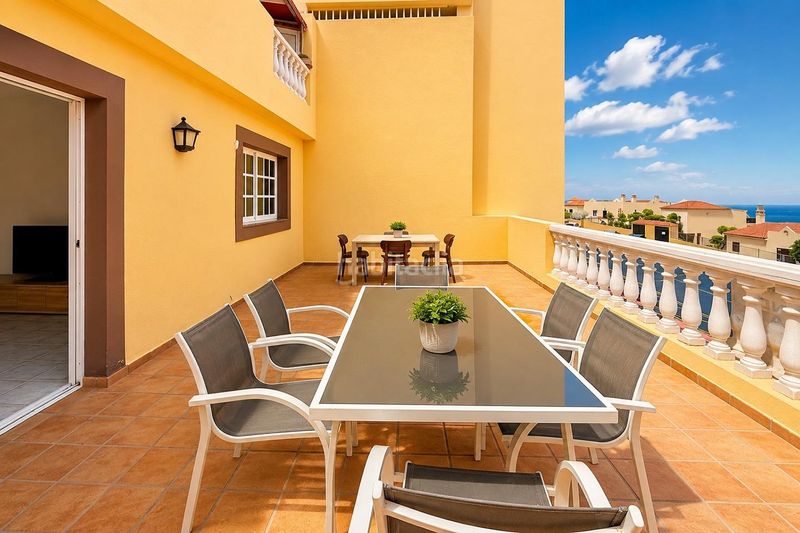Foto f2bdd1b1-e8d9-4be3-947b-fef0506b7a72. Apartament amb piscina a Torviscas Centro y Alto Adeje