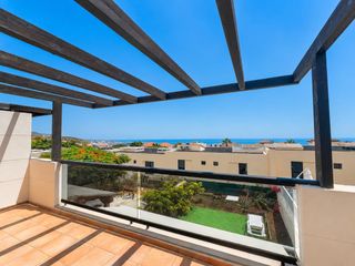 Reihenhaus in Casco Urbano. Luminoso adosado en venta en el galeón de adeje