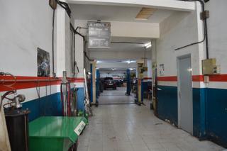 Business premise in Carrer de sant josep oriol 1. Taller mecánico en funcionamiento