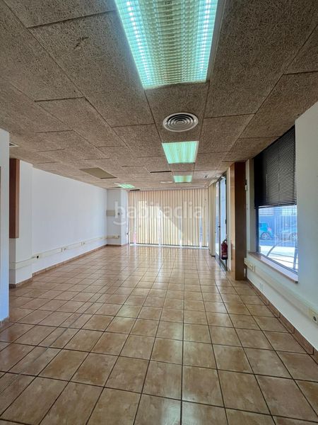Foto 9557413f-8397-4347-8c2a-110bbbc78ec4. Local comercial a Centre Viladecans