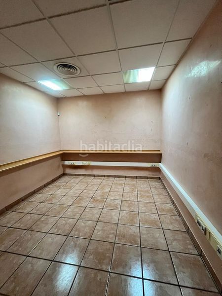 Foto 955e48c8-7dfc-45fb-ac6d-96a111a6141d. Local comercial a Centre Viladecans