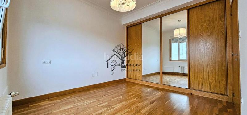 Foto c457a013-67d6-4595-8e48-acc4c5d22235. Etagenwohnung mit heizung in A Gándara Narón