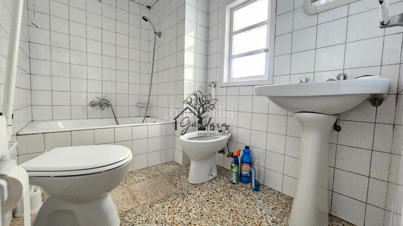 Foto 8b283eab-c172-41c3-bcc0-99cabee88c3d. Casa adossada a A Malata - Catabois - Ciudad Jardín Ferrol