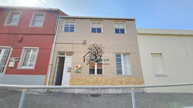 Foto d3725238-0207-45ea-bc76-3540f7f91fe8. Casa adossada a A Malata - Catabois - Ciudad Jardín Ferrol