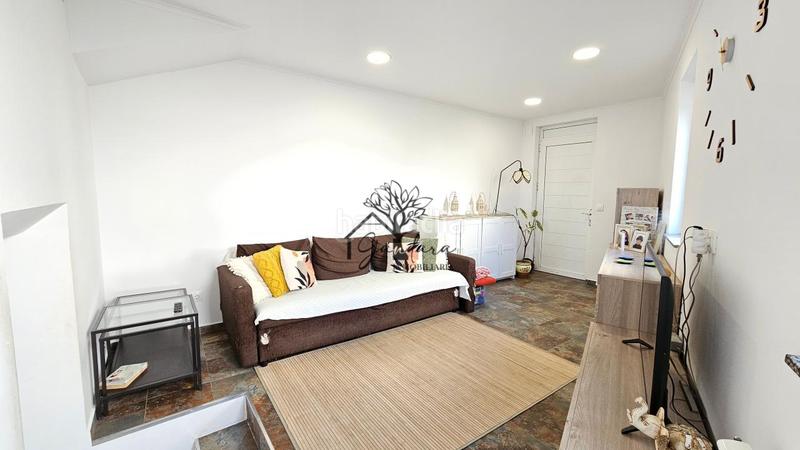 Foto 2cbee315-6e4f-44e3-a37d-bd22bf8e4160. Casa con riscaldamento parcheggio in A Gándara Narón