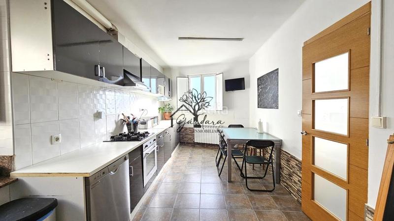 Foto 787a759b-509a-44ff-b868-080caa840085. Casa con riscaldamento parcheggio in A Gándara Narón