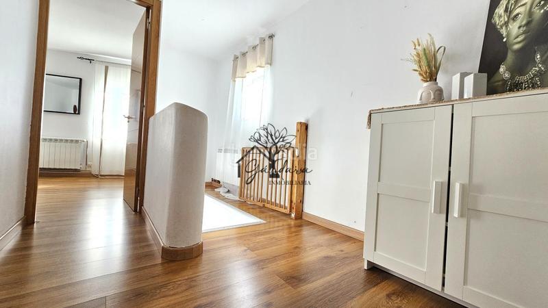 Foto d00af380-6f41-41ba-81ca-a028b0214260. Casa con riscaldamento parcheggio in A Gándara Narón