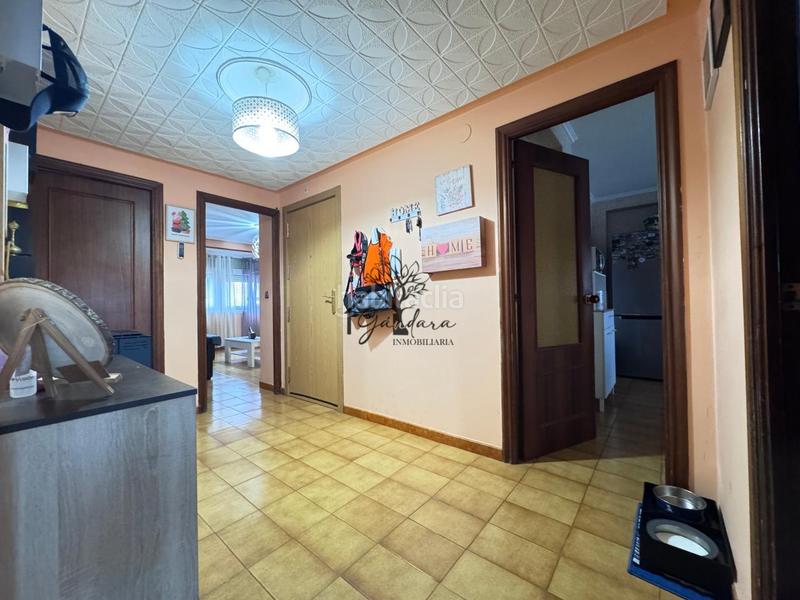 Foto b8f249ca-6207-4ee9-b613-a7d823a53722. Flat with heating in A Malata - Catabois - Ciudad Jardín Ferrol