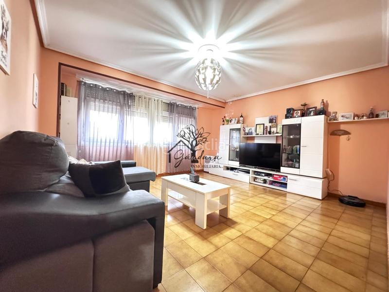 Foto c41c509e-ead0-4d26-b359-2990018f6b3b. Flat with heating in A Malata - Catabois - Ciudad Jardín Ferrol