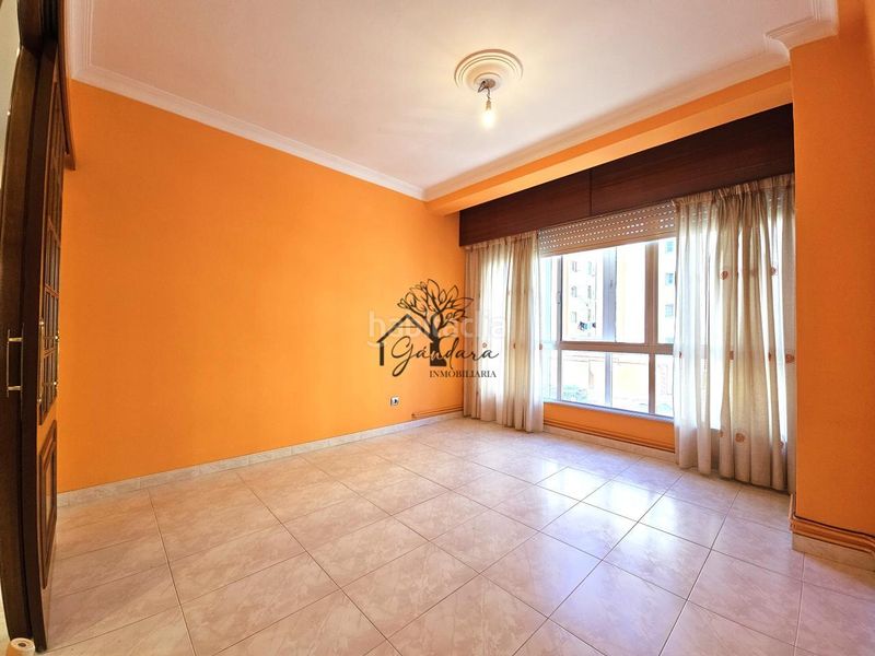 Foto 218e5fd8-5d6c-42b6-8472-36375aacc9eb. Piso en Caranza Ferrol