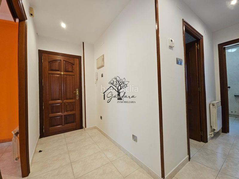 Foto aa62937a-8004-49a4-8bf9-b827cef31c3a. Piso en Caranza Ferrol