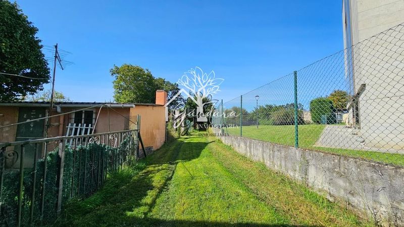 Foto e51763d7-367d-4081-b967-e70224cc49c4. Casa adossada amb calefacció aparcament a A Gándara Narón