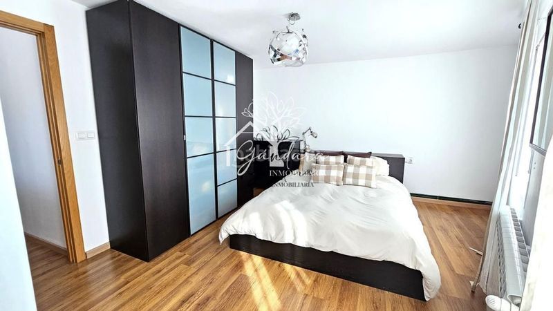 Foto ee3f4b13-cfcc-47dc-a8cd-56b22ed5478d. Casa adossada amb calefacció aparcament a A Gándara Narón