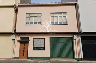 Haus in O Feal - Xubia. Casa con garaje y patio en jubia  narón
