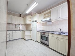 Appartamento in Caranza. Piso con ascensor, trastero y garaje en caranza