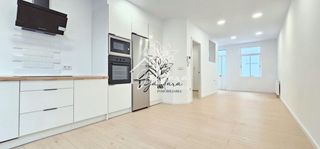 Appartamento in Canido. Bajo reformado a estrenar con patio privado en canido  ferrol
