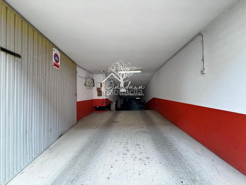 Foto 47014f71-ff79-413c-b296-8319611e4b7a. Aparcament cotxe a Alto del Castaño Narón
