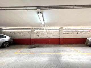 Parking coche en Alto del Castaño. Plaza de garaje amplia en alto del castaño