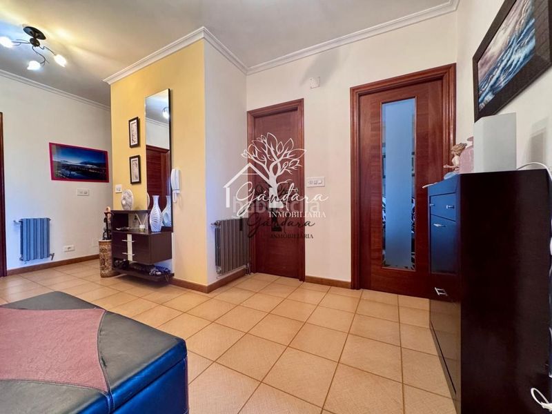 Foto 59af8293-e098-40d3-9cc1-e10fafd106a4. Edifici a Neda