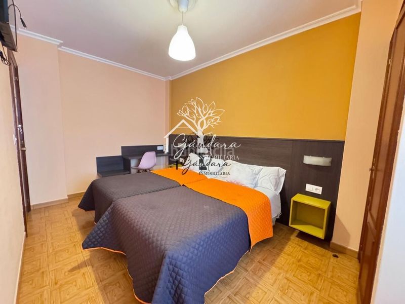Foto 692a5e41-3d0d-454e-8f6f-0713098bdc93. Edifici a Neda