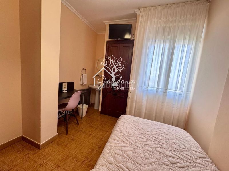 Foto 793c0103-5e46-4e8e-ad35-76c1b3fb4fd2. Edifici a Neda