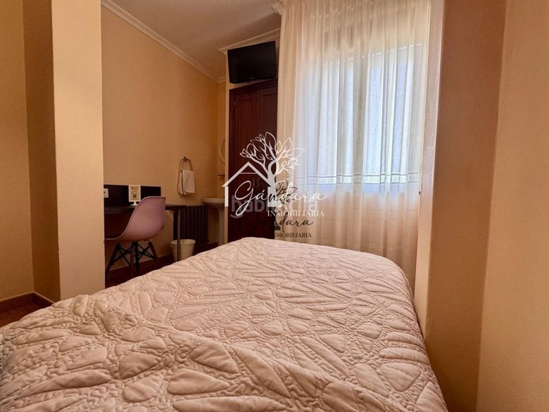 Foto 9feeb2fa-e4ab-4468-bde1-2d86498edd3a. Edifici a Neda