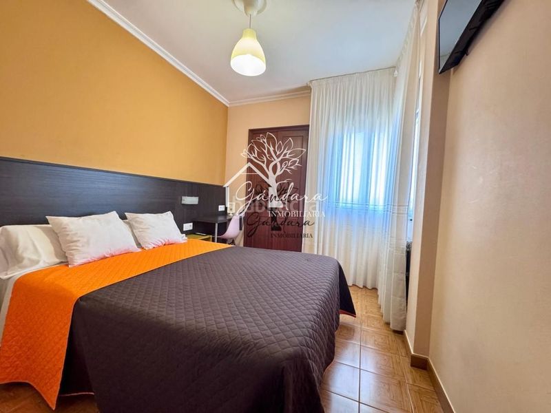 Foto b02f95ab-c1ce-49f8-bbae-21846217bdce. Edifici a Neda
