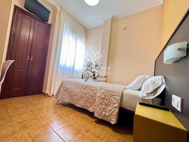 Foto c05e080d-e332-4e58-9ed9-843f2d1f8d84. Edifici a Neda