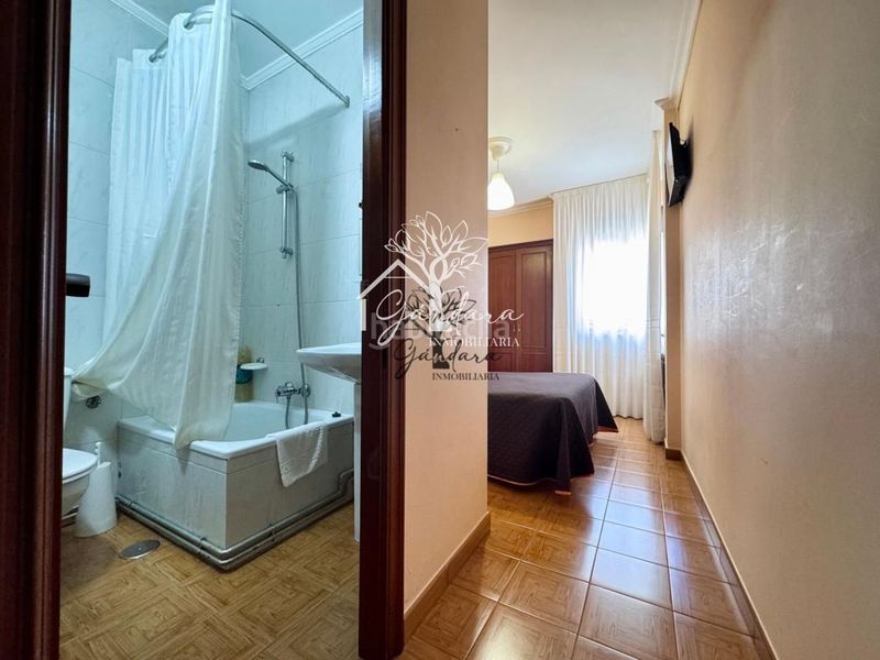 Foto dd8b6538-e798-48eb-b5b7-294665529a64. Edifici a Neda