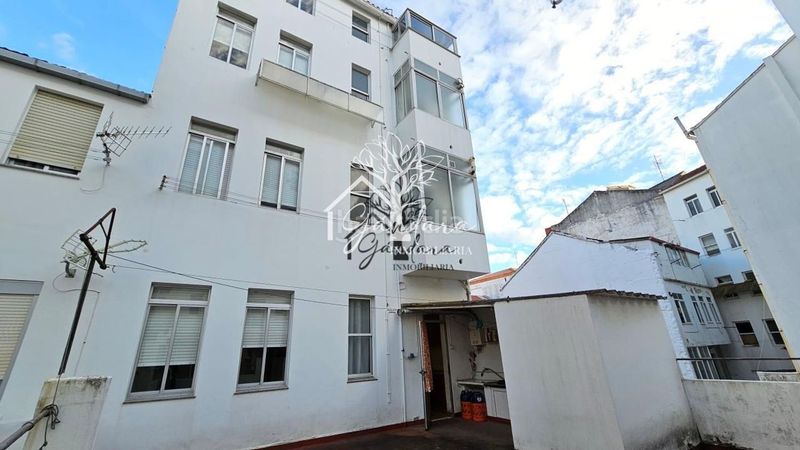 Foto 5c8fec40-668f-43ae-b7b4-f46a43535e2d. Edificio in Zona Ultramar Ferrol