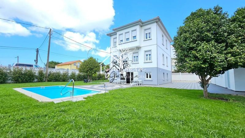 Foto a80578b9-2965-4f25-8a12-a83ecc3561cf. Xalet amb calefacció aparcament piscina a Neda