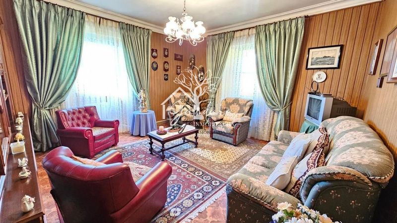 Foto 3a233d75-beb2-4e7c-82e2-5999cfee6e61. Casa amb calefacció aparcament a Área Rural Ferrol