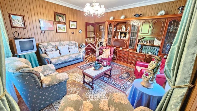 Foto a5b98e48-aed4-4bbe-a554-7ac2d5bd8791. Casa amb calefacció aparcament a Área Rural Ferrol
