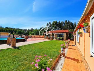 Casa a Valdoviño. Casa con piscina y cenador a 200 m de la playa  valdoviño