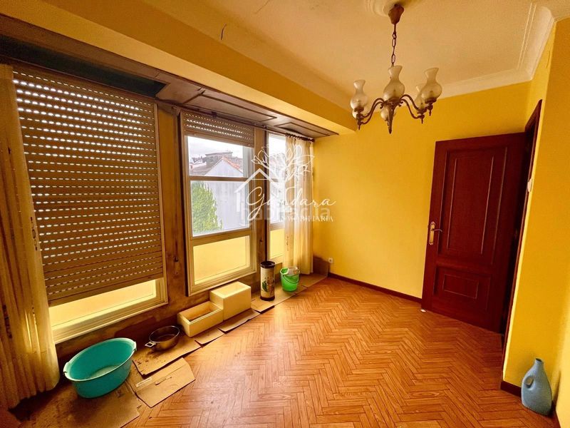 Foto b7c648f3-f417-4c3d-bc0e-8c6d55bd4dae. Pis a Centro Ferrol