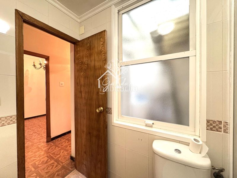 Foto f0329269-7c1f-4974-a814-591a8f22a98f. Pis a Centro Ferrol
