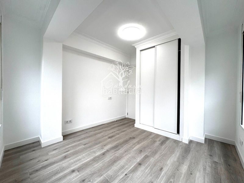 Foto e6f1d299-f01a-43ab-b590-4466901d7638. Pis amb terrassa a Centro Ferrol