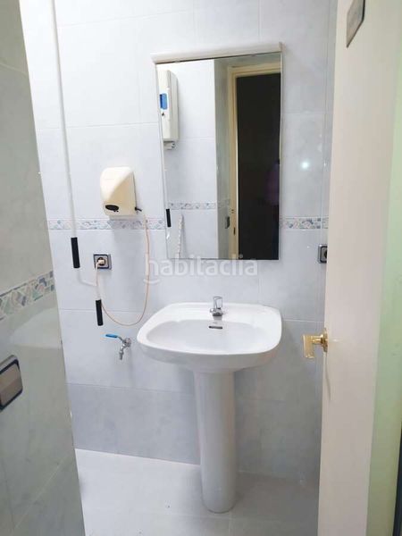 Foto 40f569cb-7774-42b8-a8bf-53ea713aad93. Local comercial a Centro Almería