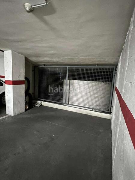 Foto dea105ab-06a7-4591-9662-14eda6e6e778. Parking coche en San Luis Almería