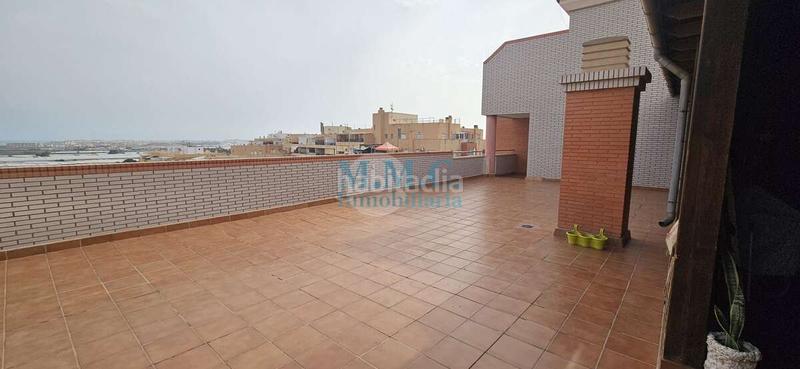 Foto 60ed33b7-cce3-45ee-ac50-431a07bf7640. Dachwohnung mit parking pool in El Parador de las Hortichuelas Roquetas de Mar