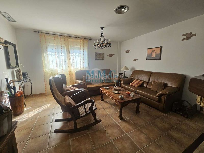 Foto 5d15d020-8897-4b78-8b11-00d97d01ff92. Casa en Enix