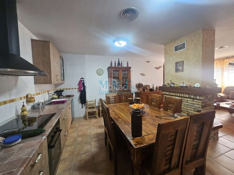 Foto 09174547-c931-4545-bb06-94b3a587d530. Casa a Enix