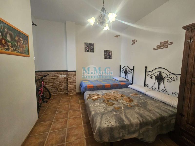 Foto 4230c680-9661-41a2-b81e-b6237335a2c2. Casa a Enix