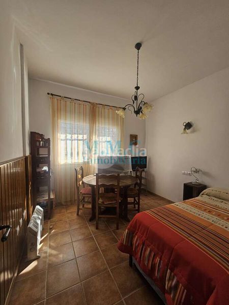 Foto 7fe030ac-7e5f-4728-adef-79c38e0b02fb. Casa a Enix