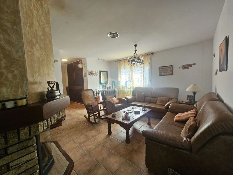 Foto a3b2fc6a-6eab-479b-a882-253563665954. Casa a Enix