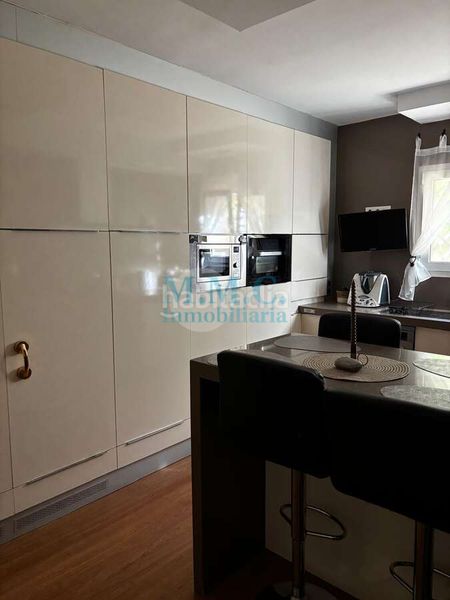 Foto 08f5bb41-42b3-4b54-81a5-0f2d239aa3a3. Duplex avec parking dans La Envía Vícar