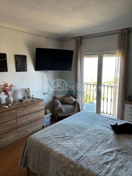 Foto 14cfd0fb-112e-4377-ae39-f33fa372e255. Duplex avec parking dans La Envía Vícar