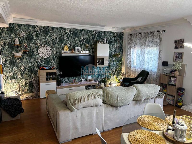 Foto 248e169c-1b4c-45b9-95f7-50a7f74e2708. Duplex avec parking dans La Envía Vícar